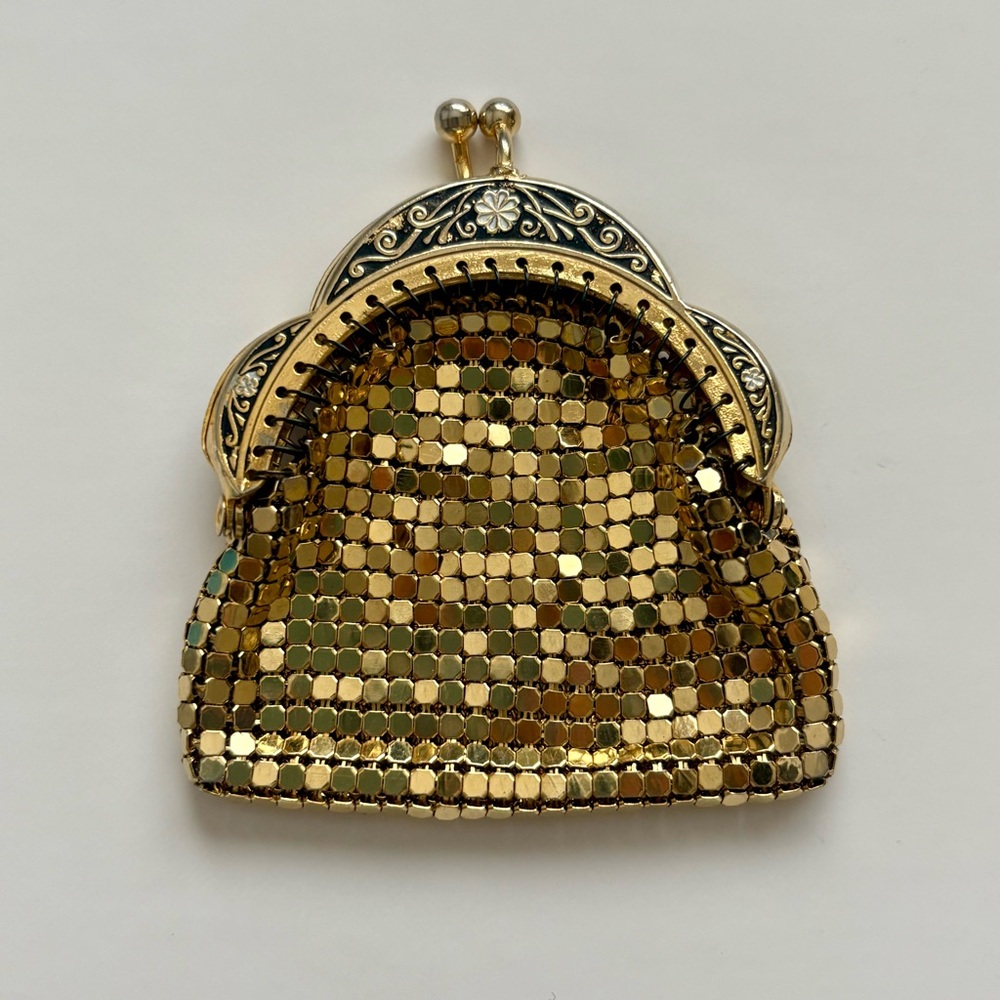 Vintage Small Art Nouveau Gold Mesh Coin Purse